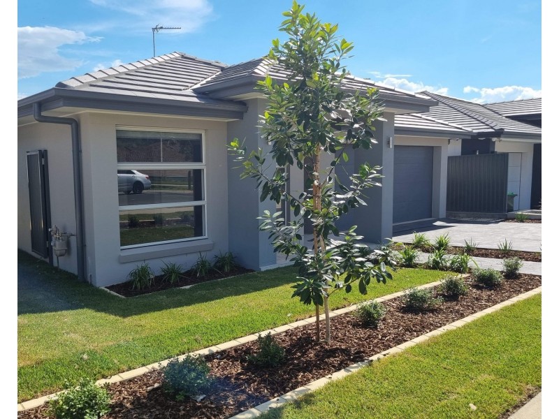 70 Leppington House Drive, Denham Court NSW 2565