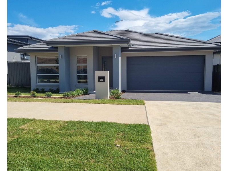 70 Leppington House Drive, Denham Court NSW 2565