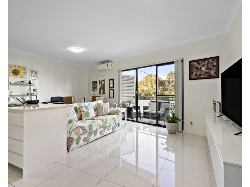 23/2 Glenmore Ridge Drive, Glenmore Park NSW 2745