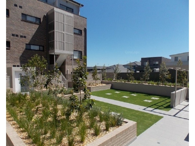 23/2 Glenmore Ridge Drive, Glenmore Park NSW 2745