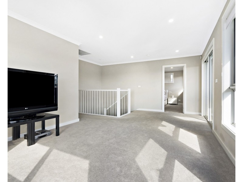 71 Doncaster Avenue, Claremont Meadows NSW 2747