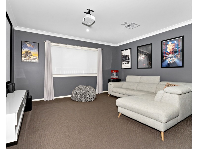 27 Galloway Road, Glenmore Park NSW 2745