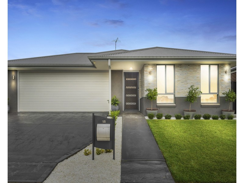 15 Darug Avenue, Glenmore Park NSW 2745