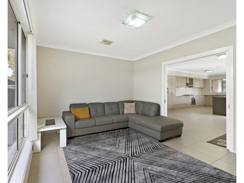 1 White Cedar Avenue, Claremont Meadows NSW 2747