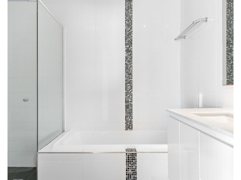 20/400 Glenmore Parkway, Glenmore Park NSW 2745