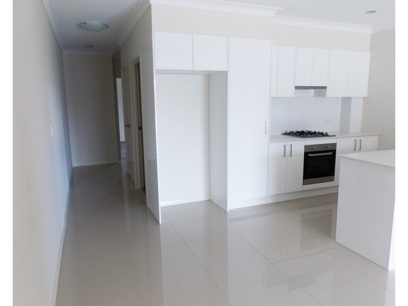 28/1 Glenmore Ridge Drive, Glenmore Park NSW 2745