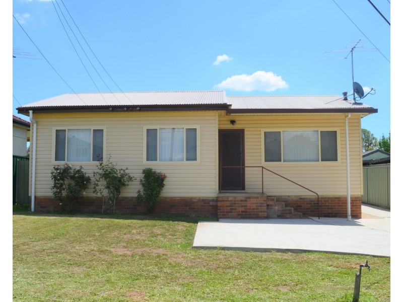 9 Worcester Road, Cambridge Park NSW 2747