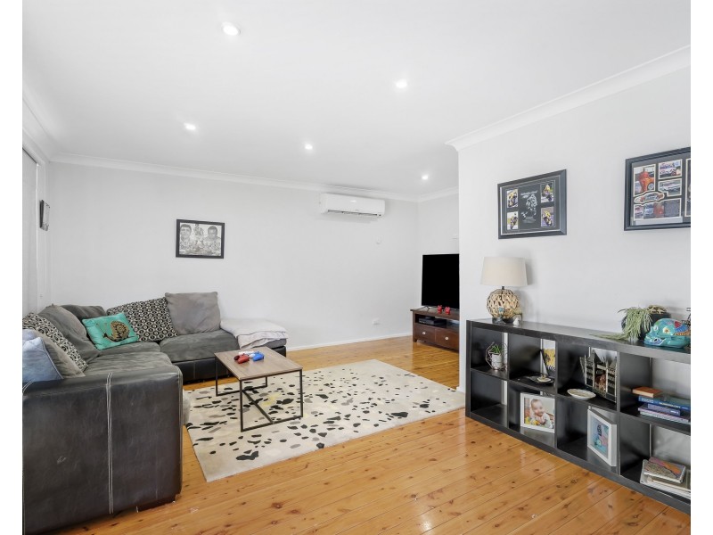 33 Hume Crescent, Werrington County NSW 2747