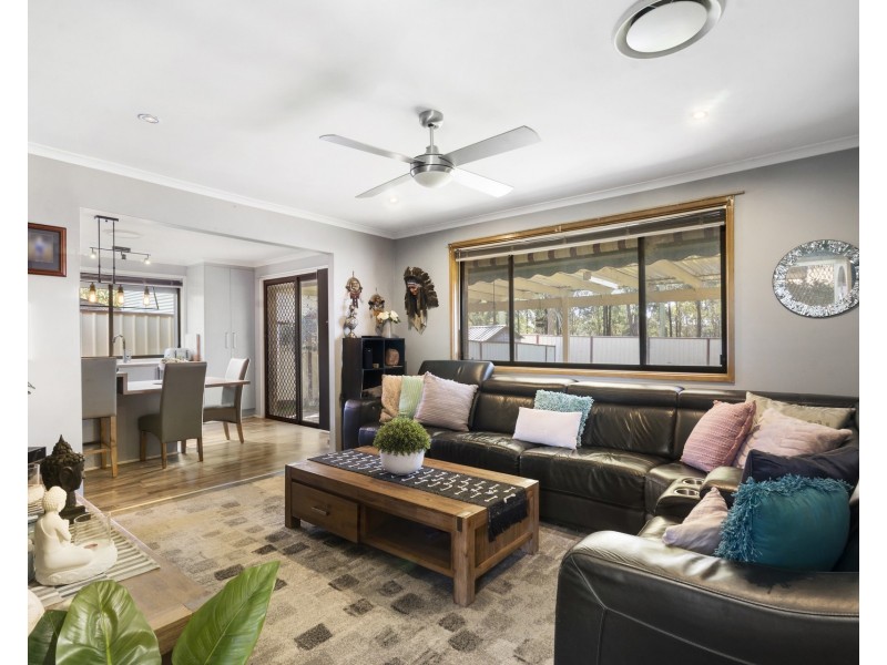 11 Beethoven Place, Cranebrook NSW 2749