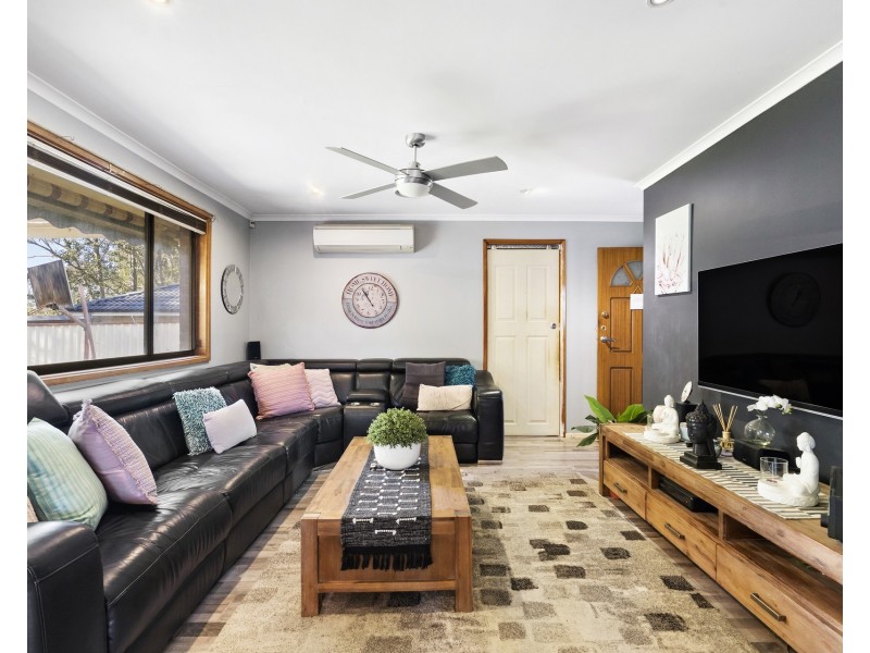 11 Beethoven Place, Cranebrook NSW 2749