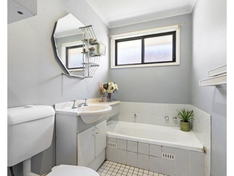 11 Beethoven Place, Cranebrook NSW 2749