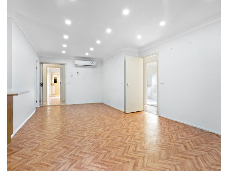 23 Tarrabundi Drive, Glenmore Park NSW 2745