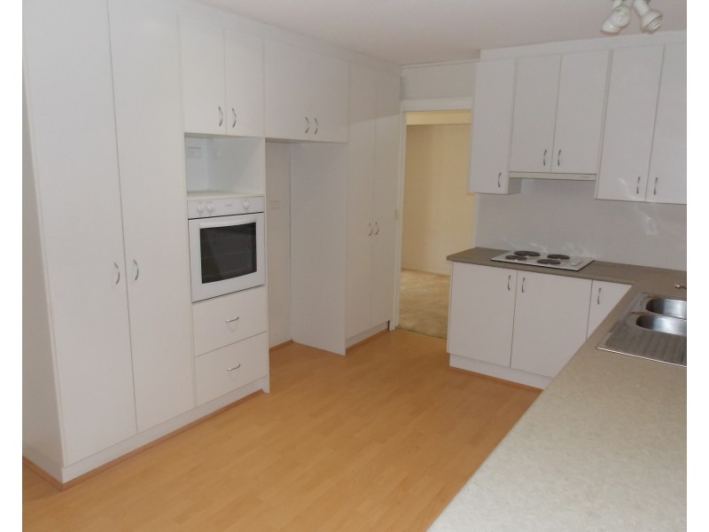 27 Racecourse Road, South Penrith NSW 2750