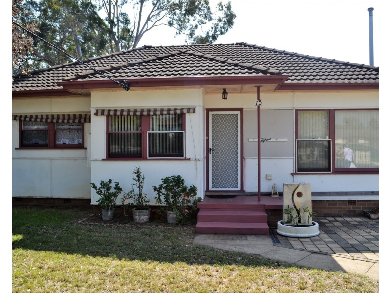 15 Cutler Avenue, St Marys NSW 2760