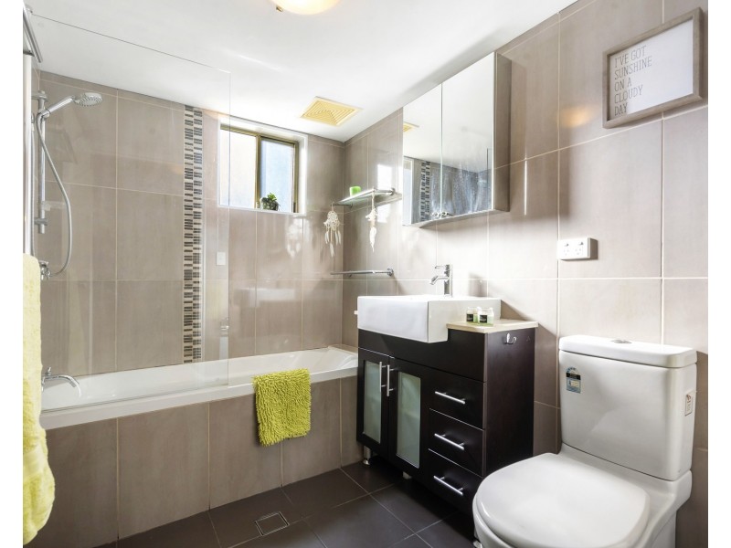 2/40-42 Victoria Street, Werrington NSW 2747