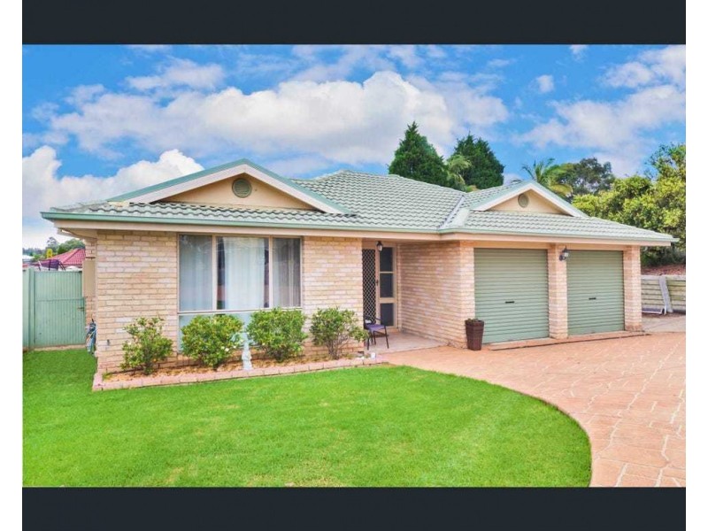 33 Yuroka Drive, Glenmore Park NSW 2745