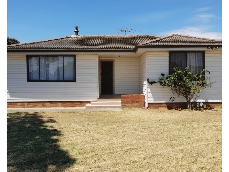 24 Debrincat Avenue, North St Marys NSW 2760