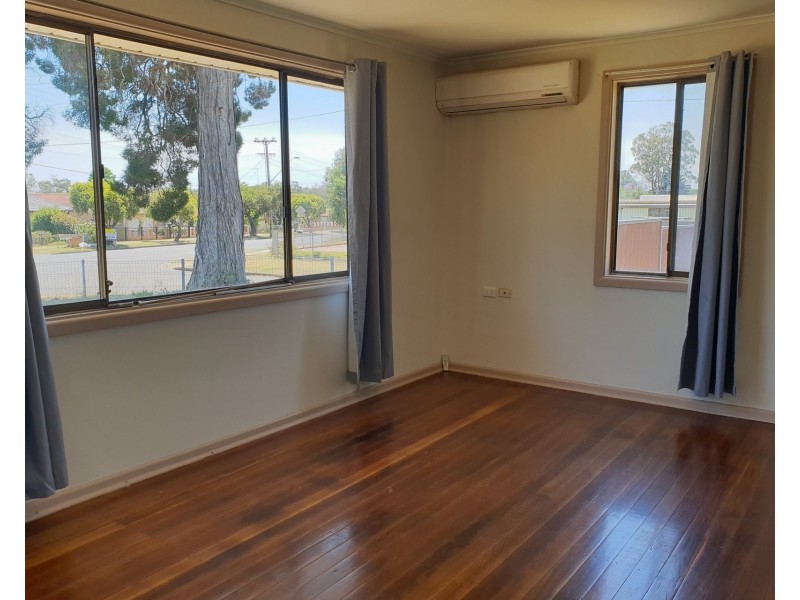 24 Debrincat Avenue, North St Marys NSW 2760