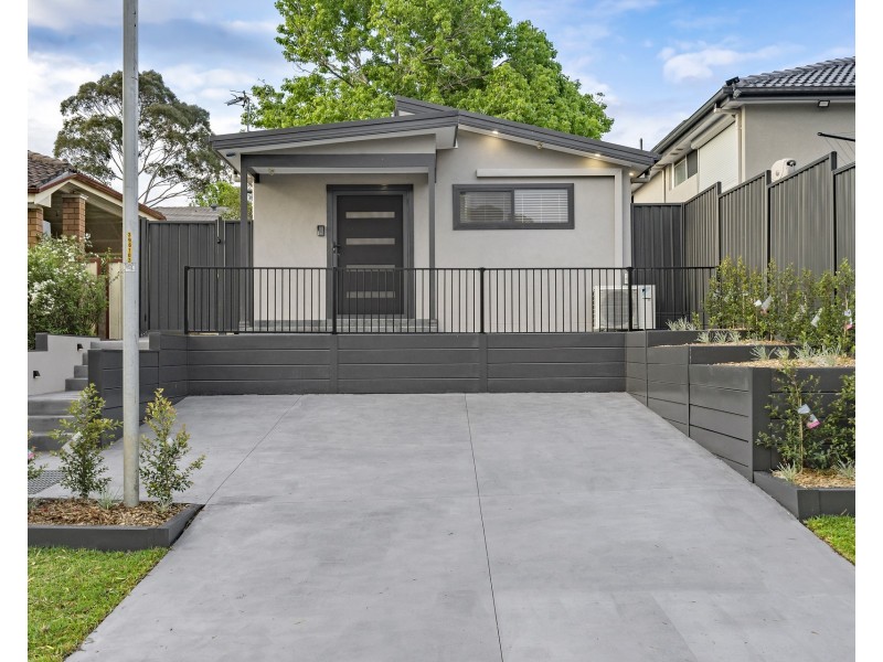 1 Darri Avenue, South Penrith NSW 2750