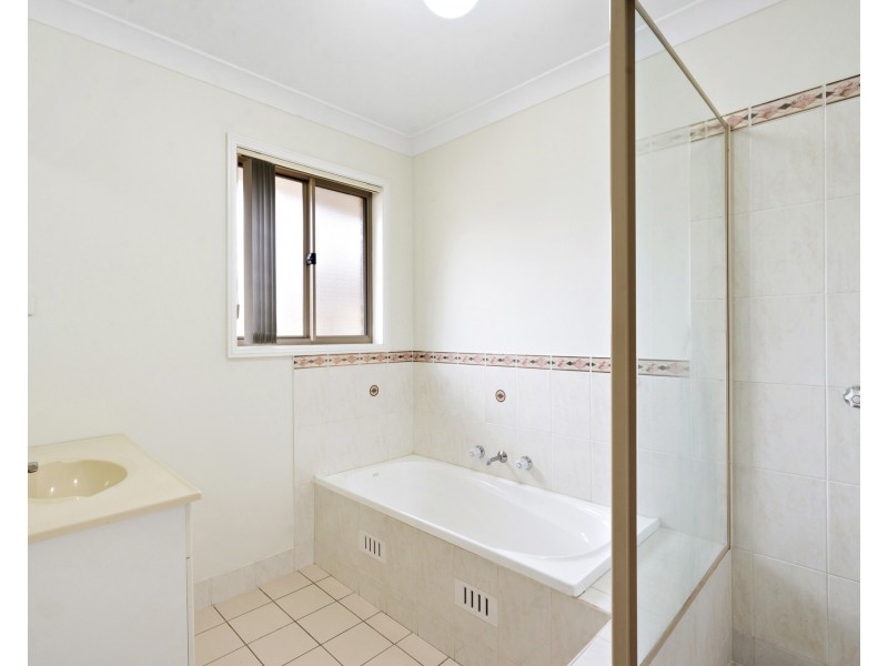 33 Minnek Close, Glenmore Park NSW 2745