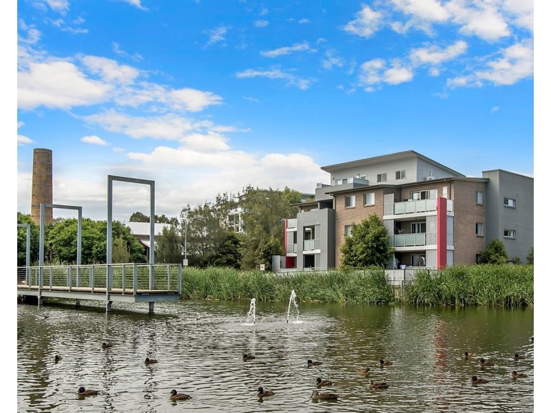 2/2 Dressler Court, Holroyd NSW 2142