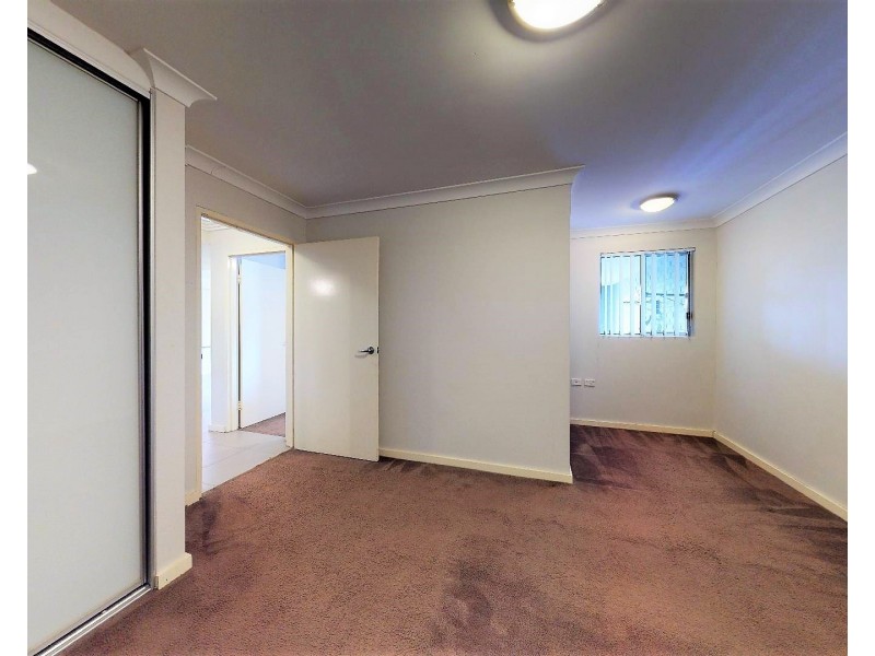 2/2 Dressler Court, Holroyd NSW 2142