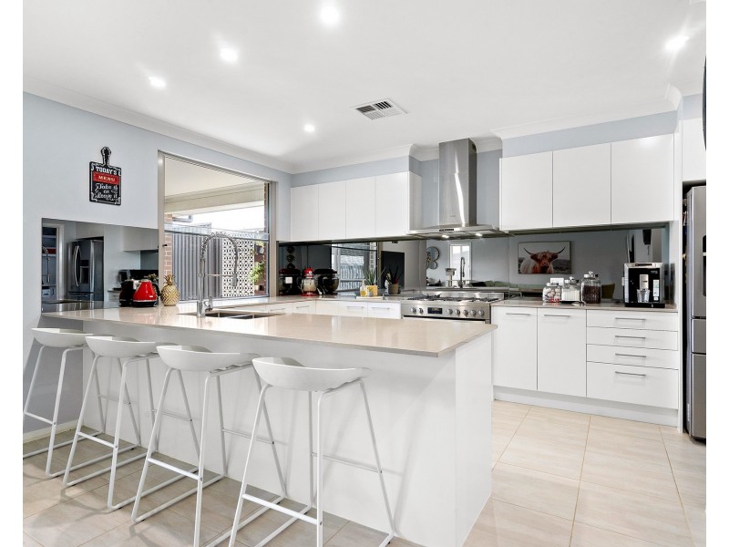 27 Galloway Road, Glenmore Park NSW 2745