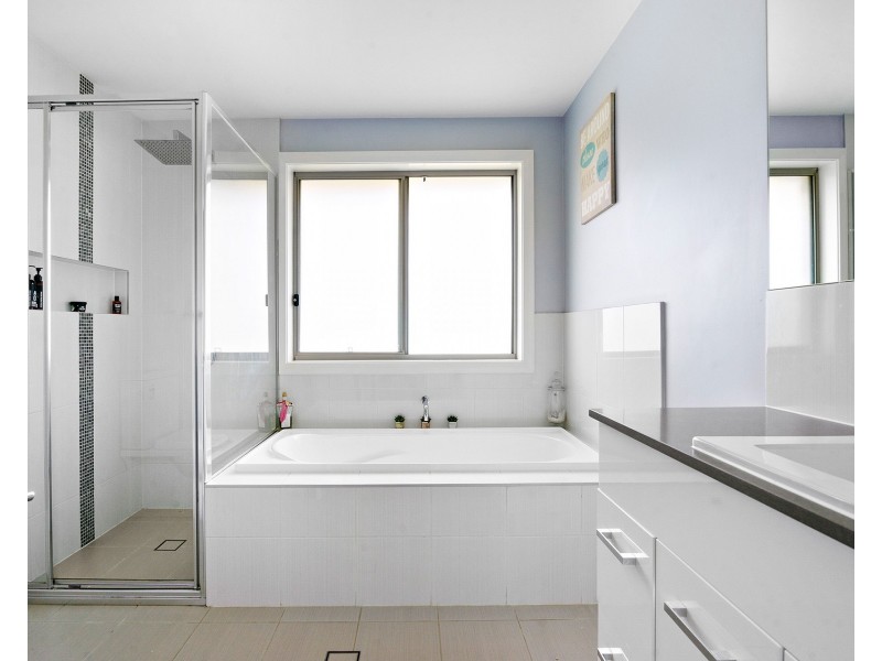 27 Galloway Road, Glenmore Park NSW 2745