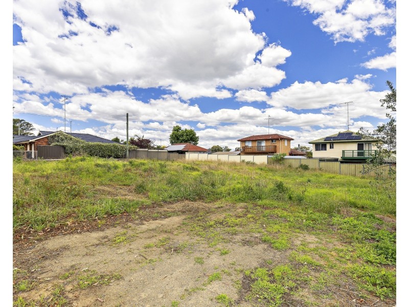14 Banderra Road, South Penrith NSW 2750