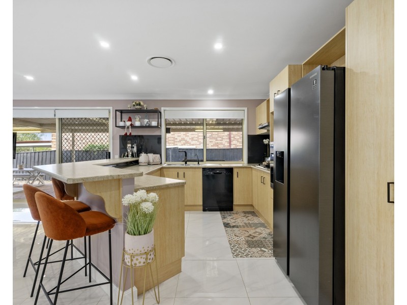 33 Rose Drive, Mount Annan NSW 2567