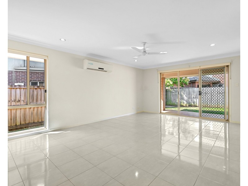 12 Tall Trees Drive, Glenmore Park NSW 2745