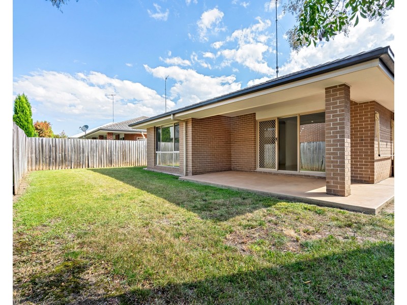 12 Tall Trees Drive, Glenmore Park NSW 2745