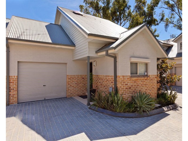 2/141 Jamison Road, Penrith NSW 2750