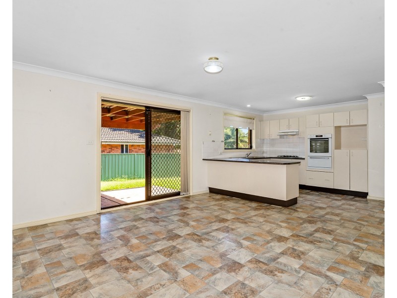 15 Regentville Road, Glenmore Park NSW 2745