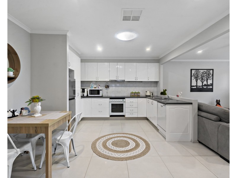 5 Yanco Avenue, Jamisontown NSW 2750