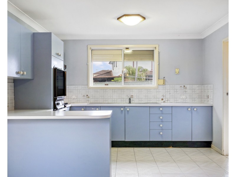 28 Martha Crescent, Cranebrook NSW 2749