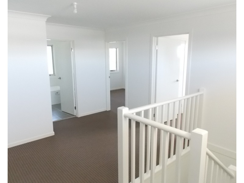 23 Edgewater Drive, Glenmore Park NSW 2745