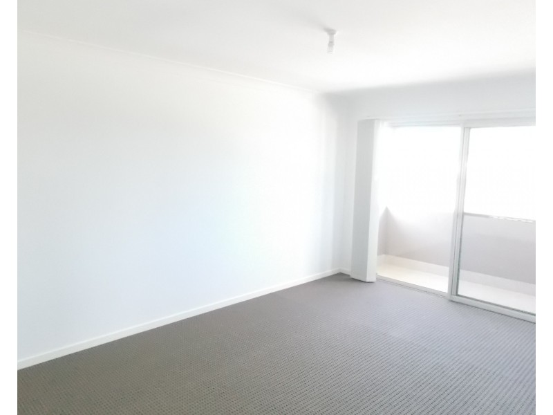 23 Edgewater Drive, Glenmore Park NSW 2745