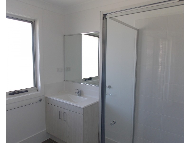 23 Edgewater Drive, Glenmore Park NSW 2745