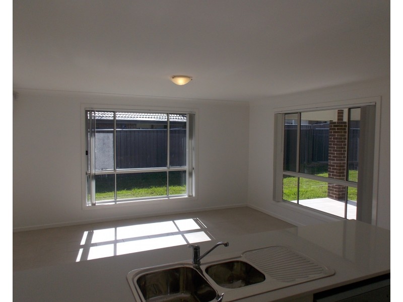 23 Edgewater Drive, Glenmore Park NSW 2745