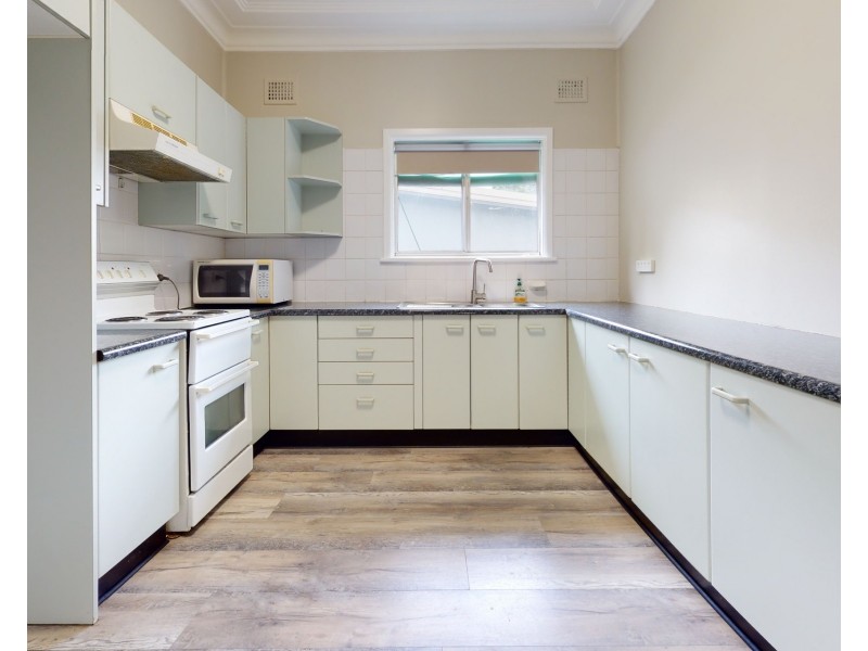 33 Penrose Crescent, South Penrith NSW 2750