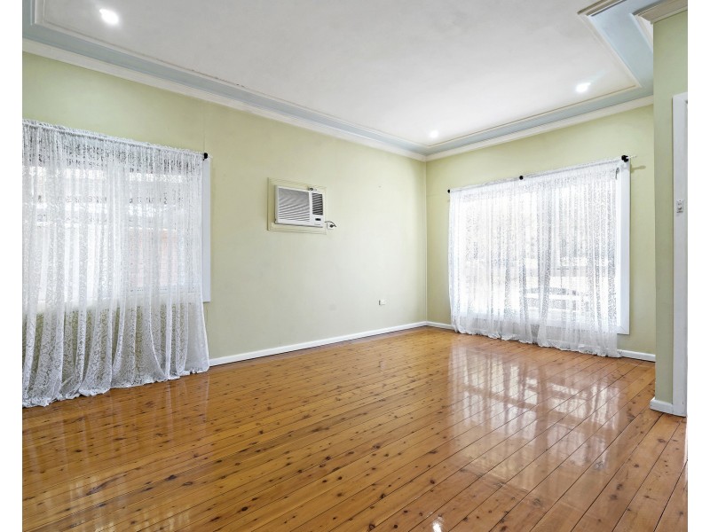 10 Coreen Avenue, Penrith NSW 2750