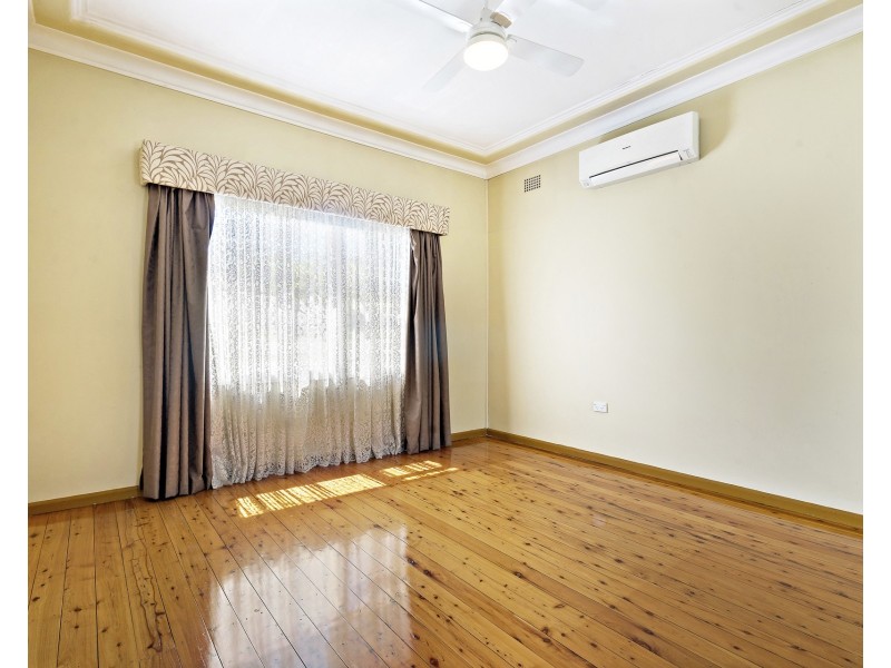 10 Coreen Avenue, Penrith NSW 2750