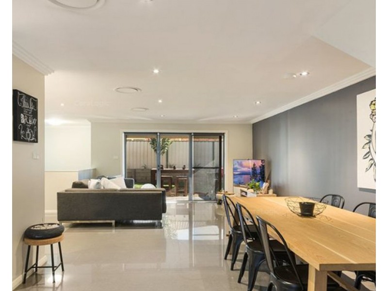 21/400 Glenmore Parkway, Glenmore Park NSW 2745