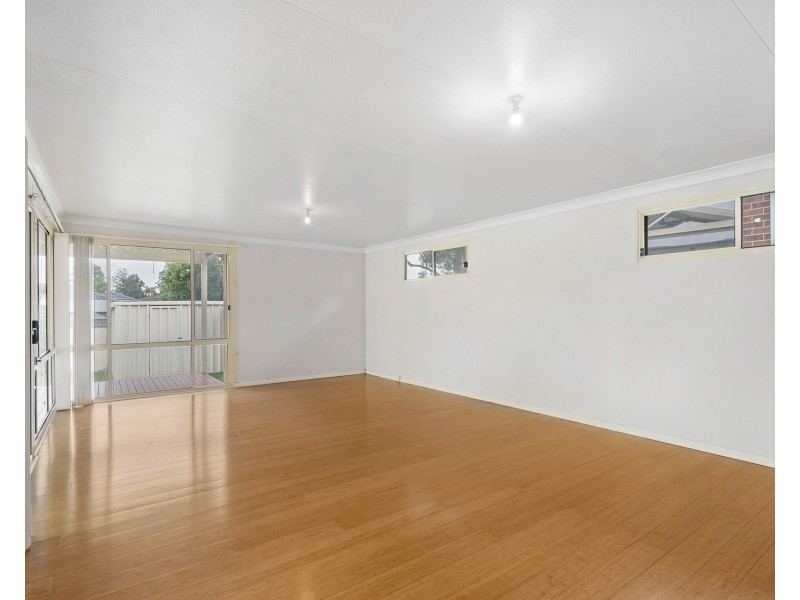 24 Dampier Avenue, Werrington County NSW 2747