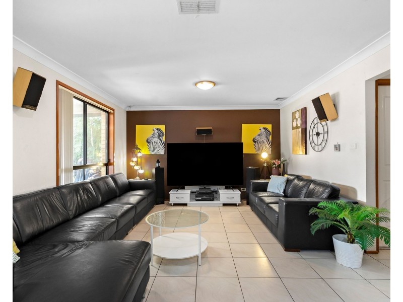 13 Briery Place, Cranebrook NSW 2749