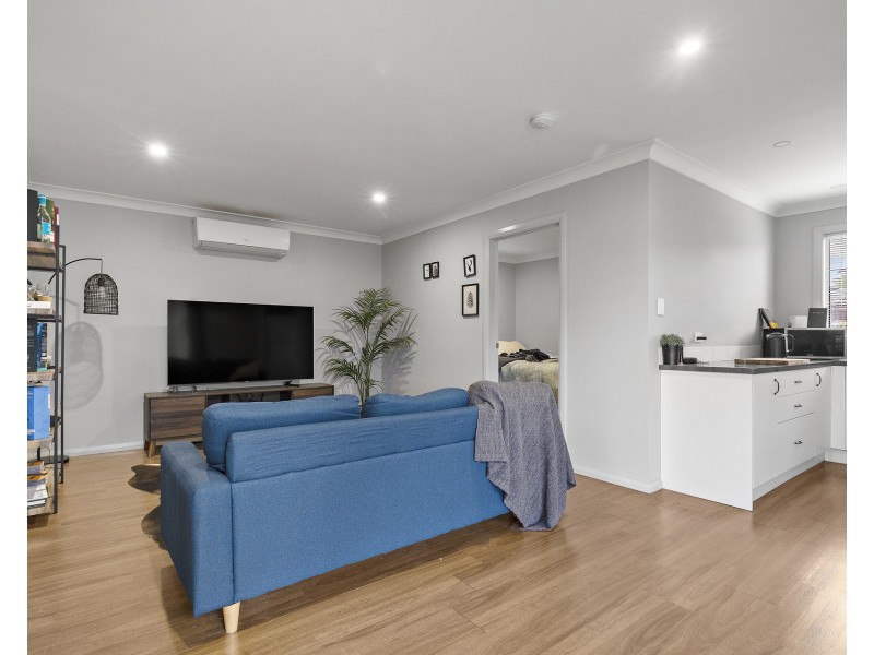 45 & 45A Lincoln Drive, Cambridge Park NSW 2747