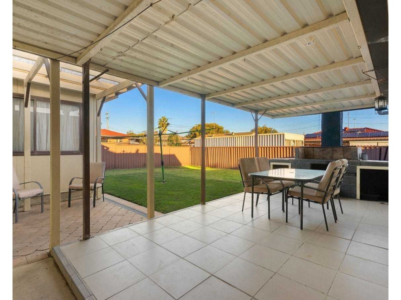 6 Gilbert Street, Colyton NSW 2760