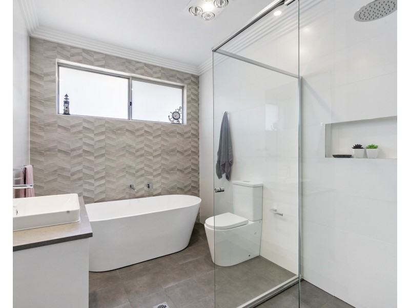 5 Galloway Road, Glenmore Park NSW 2745