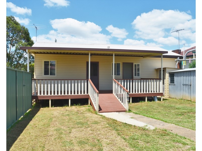 9 Worcester Road, Cambridge Park NSW 2747